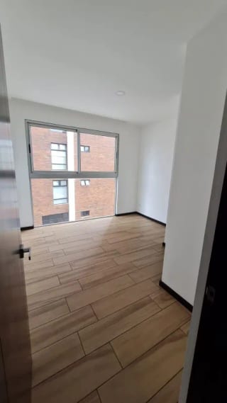 EN VENTA APARTAMENTO EN ZONA 15 VISTA HERMOSA 1, CON GARITA Y ACCESO AL PARQUE — miniatura 5 de 7